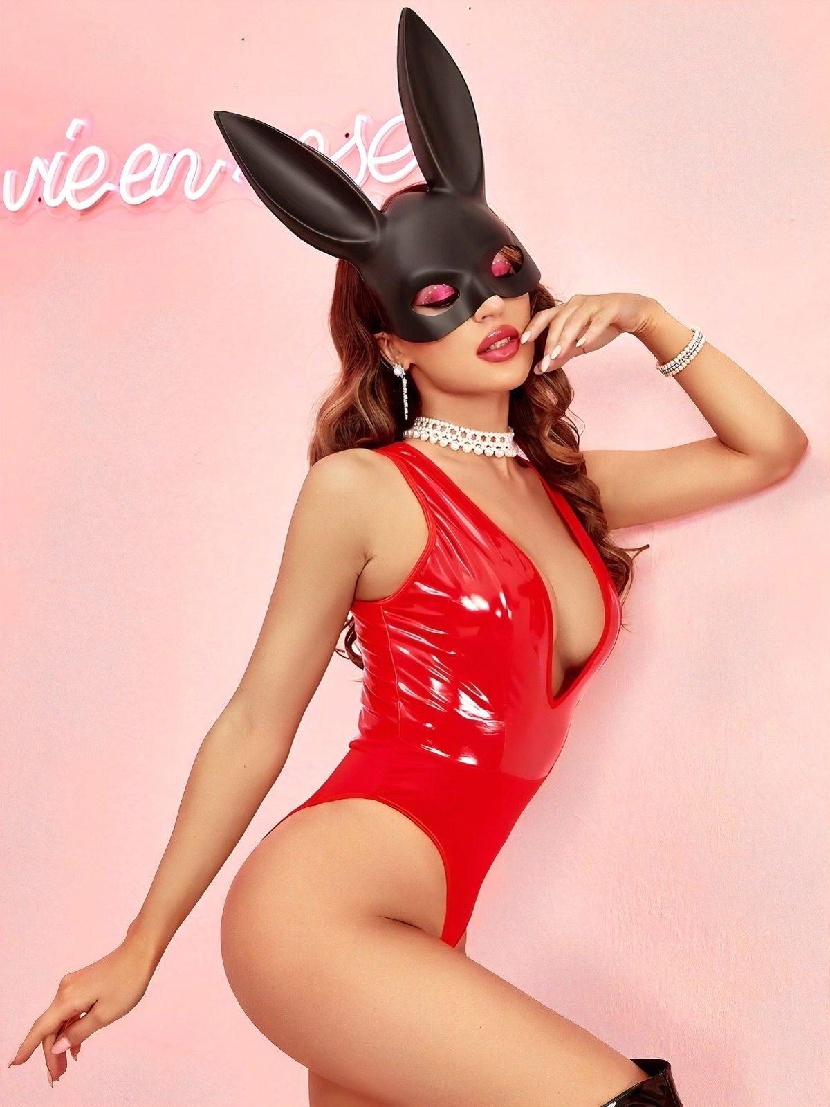 Parlak Kırmızı Deri Fantezi Kadın Body